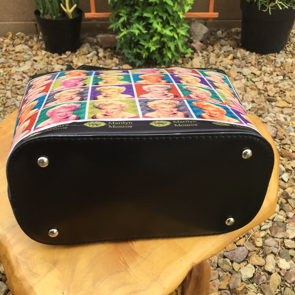 Purse - Picture 4 of 8